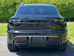 Porsche Macan Electric 4S AWD 2026