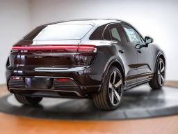 Porsche Macan Electric Turbo AWD 2026