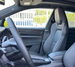 Porsche Macan Electric Turbo AWD 2026