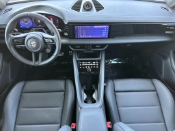 Porsche Macan Electric Turbo AWD 2026
