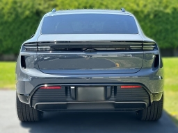 Porsche Macan Electric Turbo AWD 2026