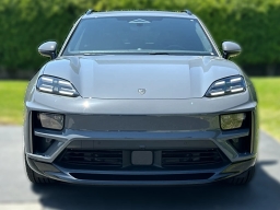Porsche Macan Electric Turbo AWD 2026