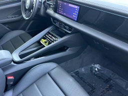 Porsche Macan Electric Turbo AWD 2026