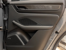 Porsche Macan Electric Turbo AWD 2026