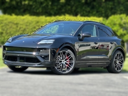 Porsche Macan Electric Turbo AWD 2026