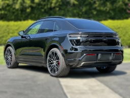Porsche Macan Electric Turbo AWD 2026