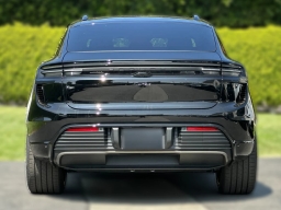 Porsche Macan Electric Turbo AWD 2026