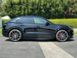 Porsche Macan Electric Turbo AWD 2026
