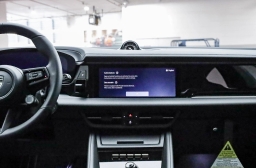 Porsche Macan Electric Turbo AWD 2025