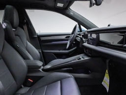 Porsche Macan Electric Turbo AWD 2025