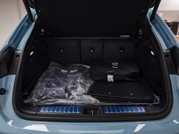 Porsche Macan Electric Turbo AWD 2025