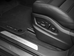 Porsche Cayenne E-Hybrid AWD 2026