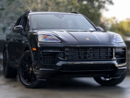 Porsche Cayenne E-Hybrid AWD 2026