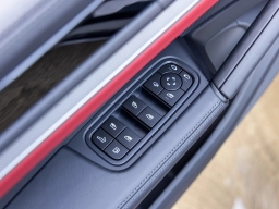 Porsche Cayenne E-Hybrid AWD 2026
