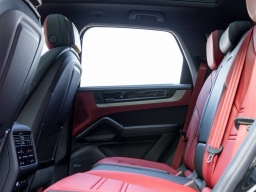 Porsche Cayenne E-Hybrid AWD 2026