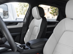 Porsche Cayenne E-Hybrid AWD 2026