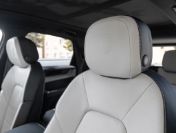 Porsche Cayenne E-Hybrid AWD 2026