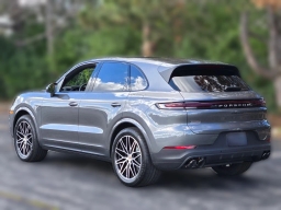 Porsche Cayenne E-Hybrid AWD 2026