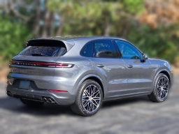 Porsche Cayenne E-Hybrid AWD 2026