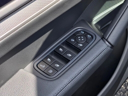 Porsche Cayenne E-Hybrid AWD 2026