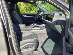 Porsche Cayenne E-Hybrid AWD 2026
