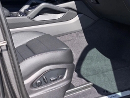 Porsche Cayenne E-Hybrid AWD 2026
