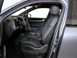 Porsche Cayenne E-Hybrid AWD 2026