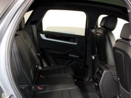 Porsche Cayenne E-Hybrid AWD 2026