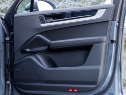 Porsche Cayenne E-Hybrid AWD 2026
