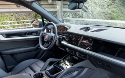 Porsche Cayenne E-Hybrid AWD 2026