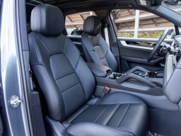 Porsche Cayenne E-Hybrid AWD 2026
