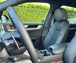Porsche Cayenne E-Hybrid AWD 2026
