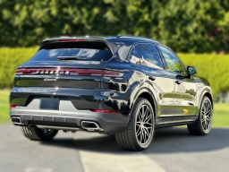 Porsche Cayenne E-Hybrid AWD 2026