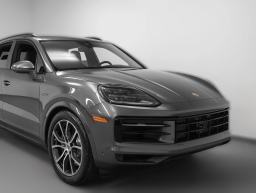 Porsche Cayenne E-Hybrid AWD 2026