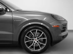 Porsche Cayenne E-Hybrid AWD 2026