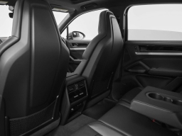 Porsche Cayenne E-Hybrid AWD 2026