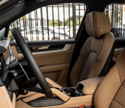 Porsche Cayenne E-Hybrid AWD 2026