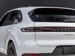 Porsche Cayenne E-Hybrid AWD 2026