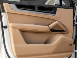 Porsche Cayenne E-Hybrid AWD 2026