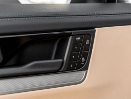 Porsche Cayenne E-Hybrid AWD 2026