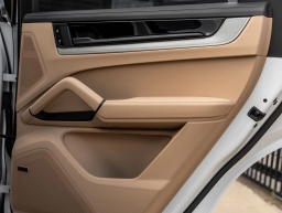 Porsche Cayenne E-Hybrid AWD 2026