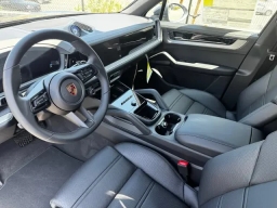 Porsche Cayenne E-Hybrid AWD 2026