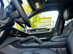 Porsche Cayenne E-Hybrid AWD 2026