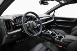 Porsche Cayenne E-Hybrid AWD 2026