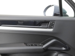 Porsche Cayenne E-Hybrid AWD 2026