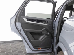 Porsche Cayenne E-Hybrid AWD 2026