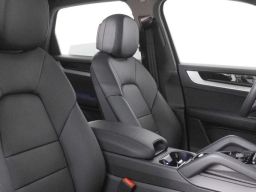 Porsche Cayenne E-Hybrid AWD 2026