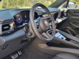 Porsche Macan Electric GTS AWD 2026