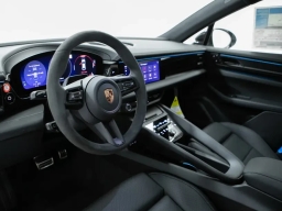 Porsche Macan Electric GTS AWD 2026