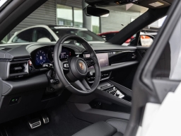 Porsche Macan Electric GTS AWD 2026